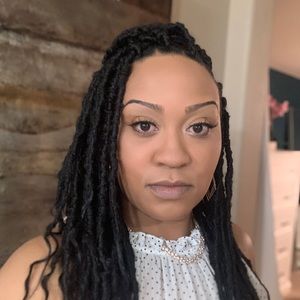 Meet your Posher, Carol